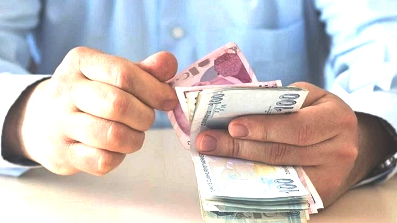 UZMANDAN DİKKAT ÇEKEN DEĞERLENDİRME  İsa Karakaş, kademeli emekliliğin bir “haklılık ve vicdan meselesi” olduğunu belirtti.